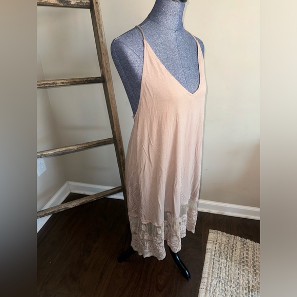 Wild Bohemian NWT Lace Hem Racerback Slip Dress - Picture 2 of 9
